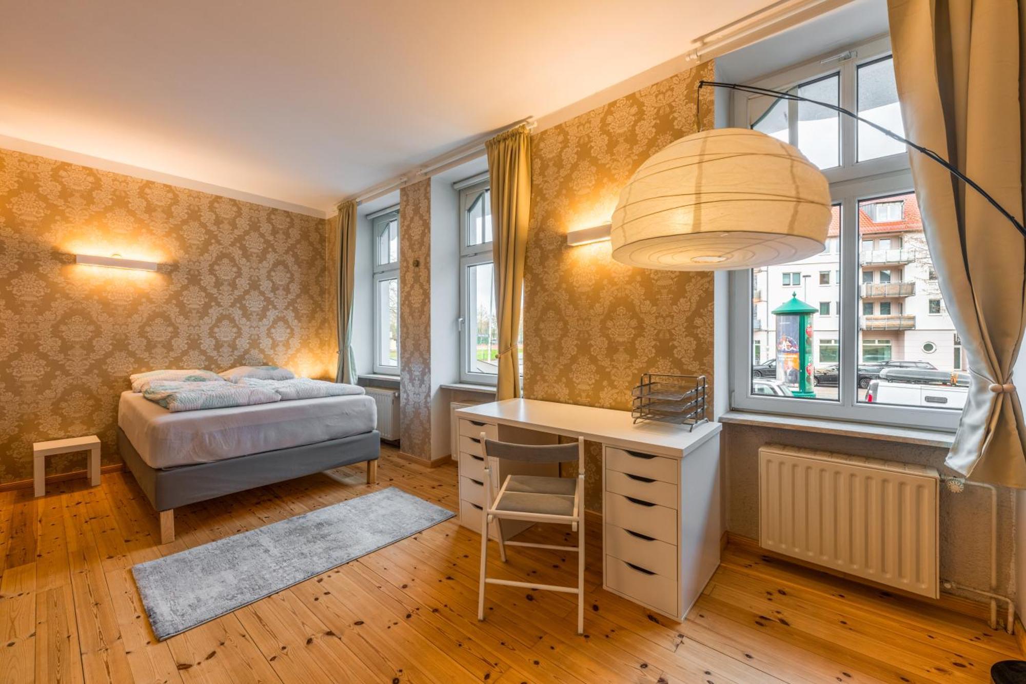 Exklusive Und Grosszuegige Wohnung 140 Qm In Magdeburg Top-Lage Mit Kicker Fuer Bis Zu 8 Personen מראה חיצוני תמונה